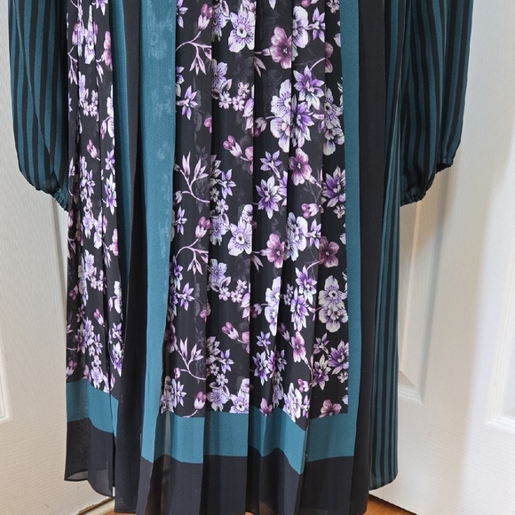 Eva Mendes for New York & Company Teal and Black Striped Dress - Picture 4 of 12